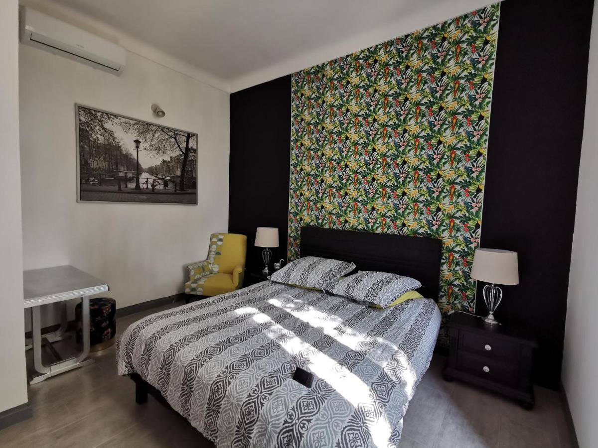 La Maison D Alys Cabannes Bagian luar foto